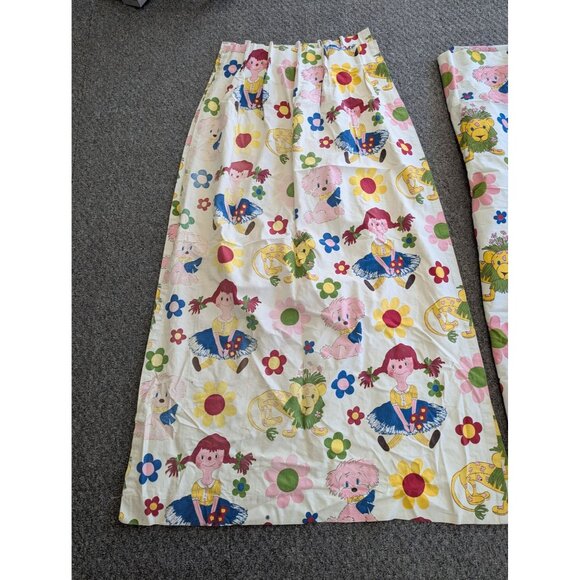 Vintage Sears Raggedy Ann 2 Bedspreads 4 Curtains 2 Valances Twin Set - Picture 3 of 16